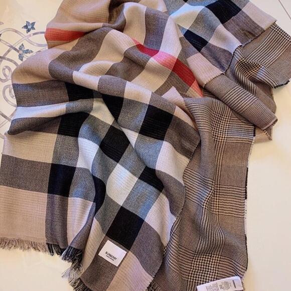Reversible Shawl Scarf - Picture 3 of 7